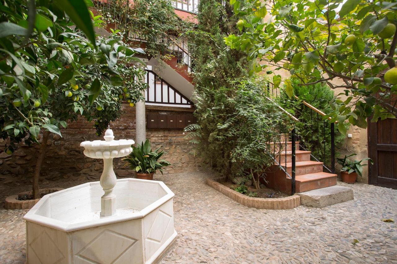 Apartamento Puerta Elvira Centro Free Parking Granada Eksteriør billede