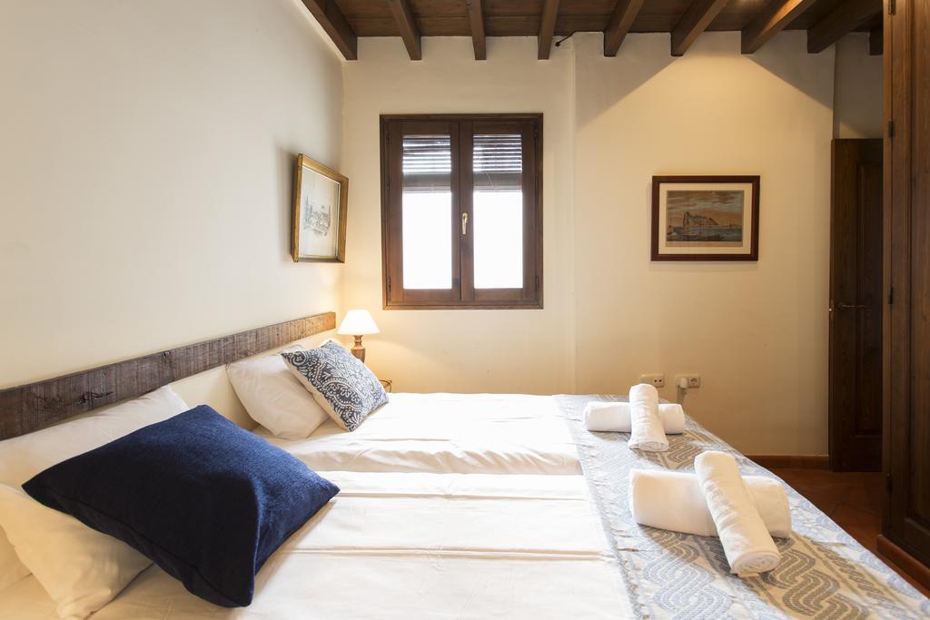 Apartamento Puerta Elvira Centro Free Parking Granada Eksteriør billede