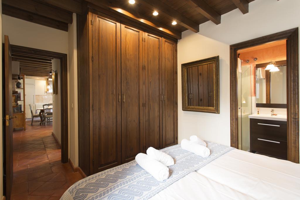 Apartamento Puerta Elvira Centro Free Parking Granada Eksteriør billede
